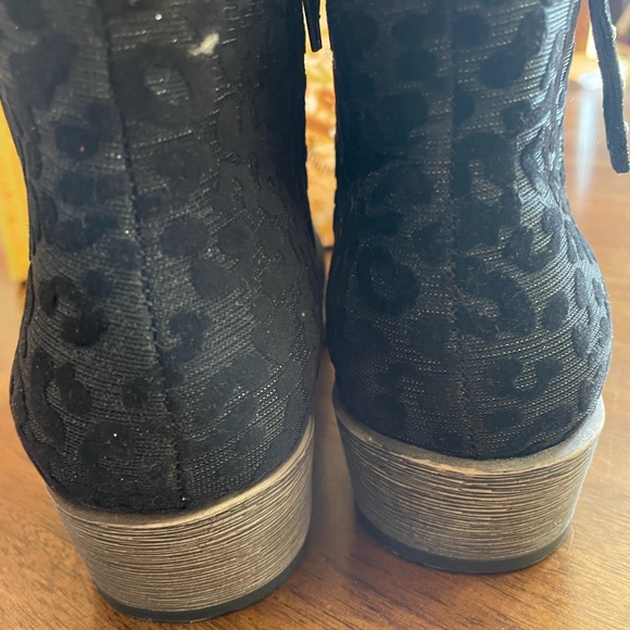 Buckle Very G Black Leopard-Print Ankle Booties - Picture 7 of 9